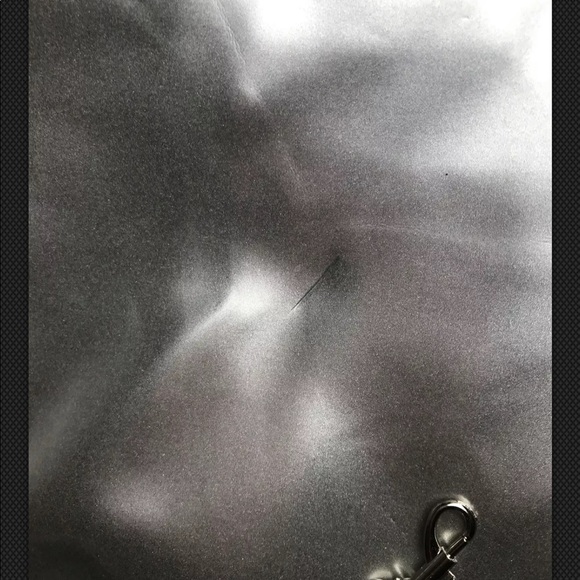 Ice Red Laptop Messenger Bag Metallic Silver 17” - Picture 5 of 7